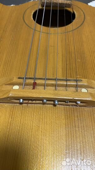 Акустическая гитара