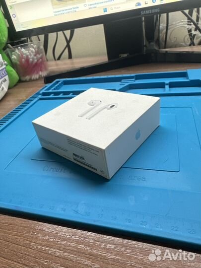 Коробка от наушников airpods