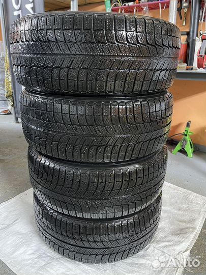 Michelin X-Ice 215/55 R16 97H