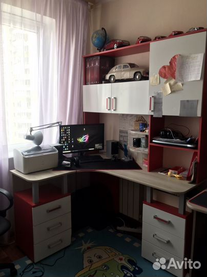 Компьютерный стол