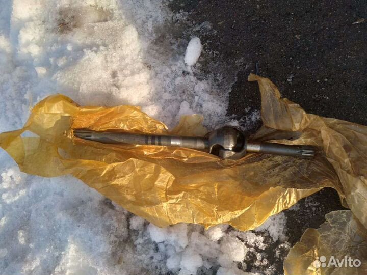 Шарнир поворотного кулака переднего моста правый в