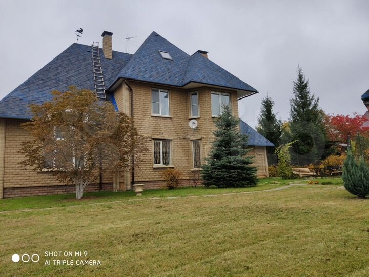 Дом 300 м² на участке 20 сот.