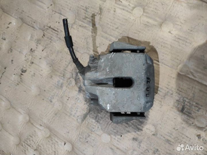 Суппорт передний правый Bmw 5-Series E39