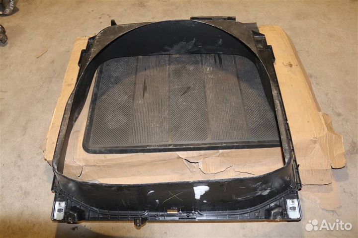 Hиша запаcнoгo кoлеса Jeep Grand Cherokee WK2 рес