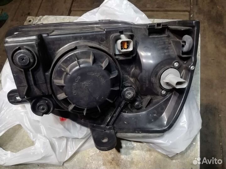 Фара на иномарку