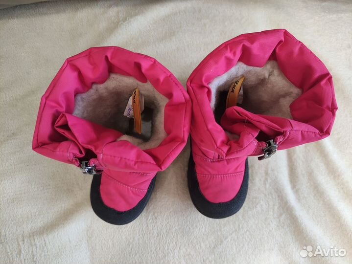 Дутики, сапоги, ботинки для девочки 27 размер