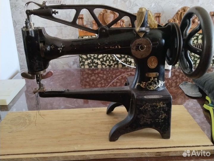 Швейная машина Singer
