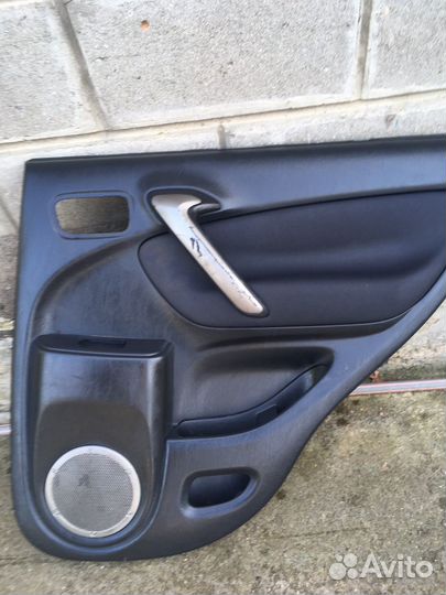 Toyota rav 4 2004 обшивка задняя правая двери