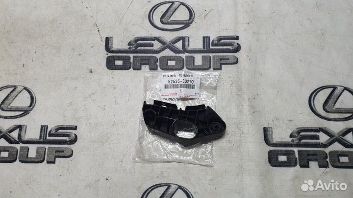 Кронштейн бампера прав. перед. Lexus GS300