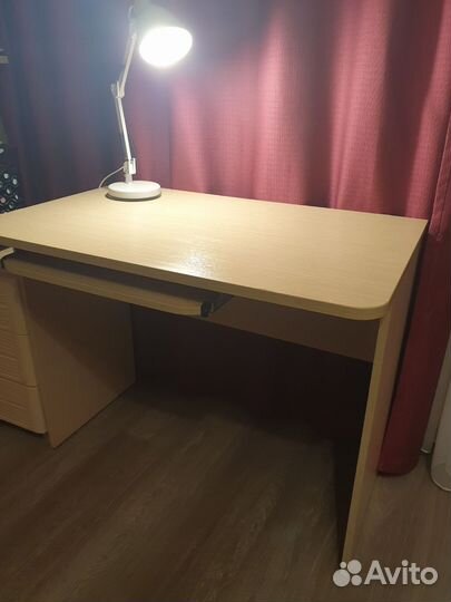 Рабочий стол для школьника