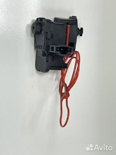 VAG 8K0862153H замок бензобака audi A4 / A5 / Q5