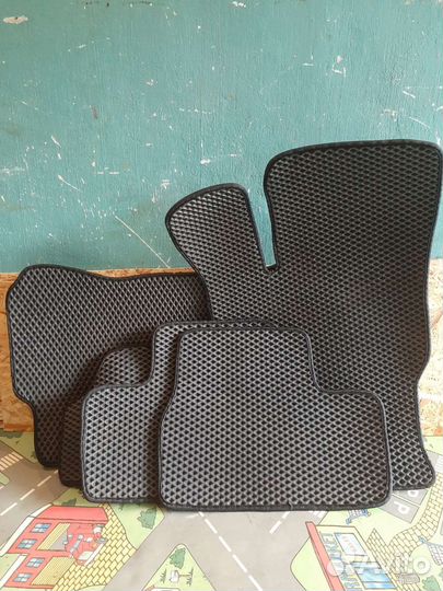 Автомобильные коврики eva