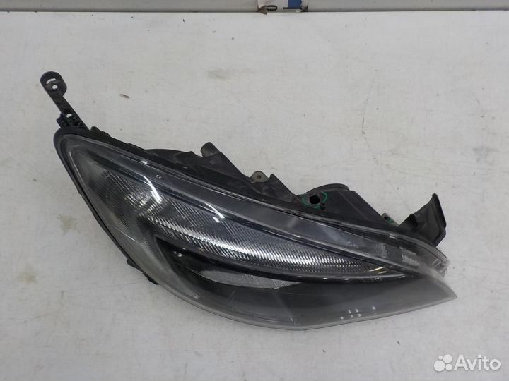 Фара правая Opel Astra J