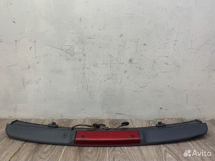 Спойлер (дефлектор) крышки багажника задний Ford