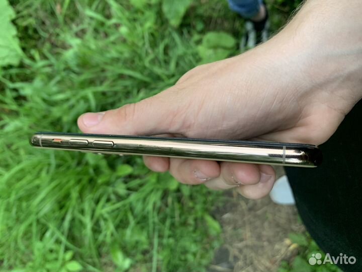 Телефон iPhone 11 про 64