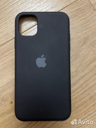 Чехол на iPhone 11