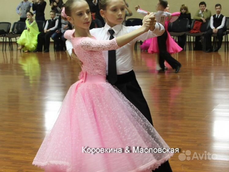 👗Пошив платьев для бальных танцев под заказ в Москве: ткани, модели, цены на пошив