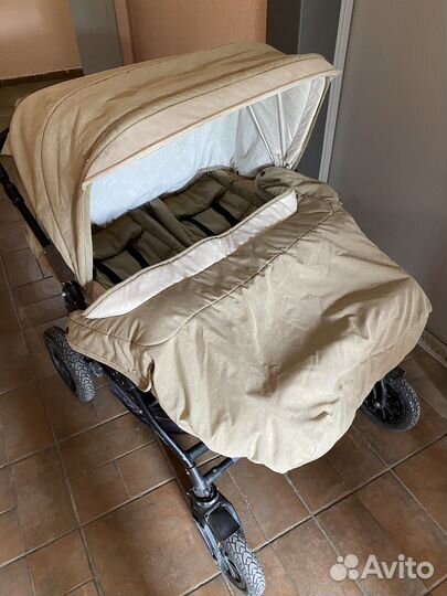 Коляска для двойни