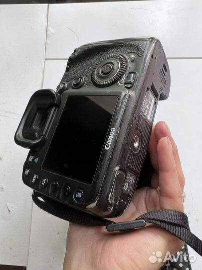 Зеркальный фотоаппарат canon 7D