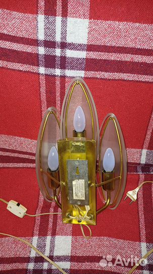 Настенный светильник