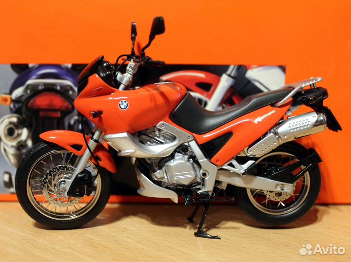 Модель мотоцикла Bmw F650 Strada 1:18 Minichamps