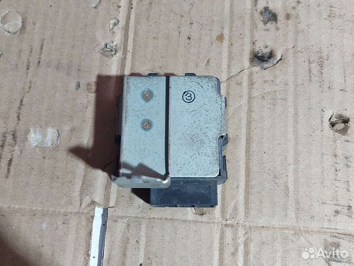Блок иммобилайзера Mitsubishi Montero Sport 1