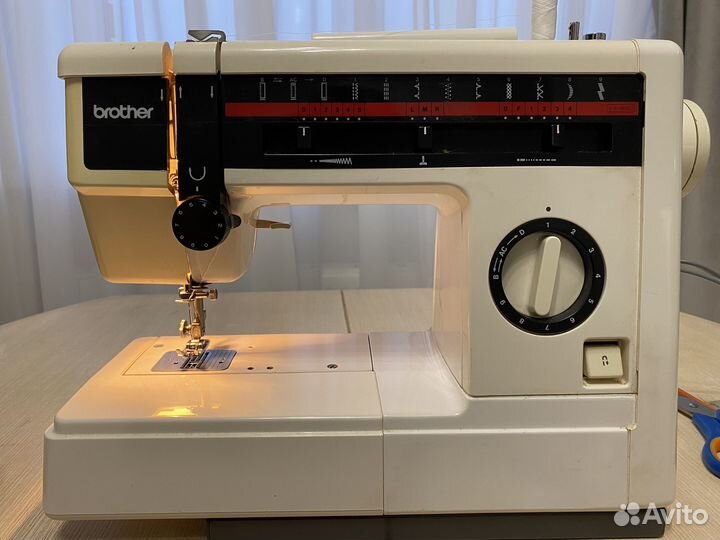 Швейная машина Brother
