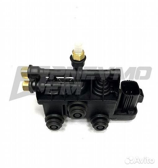 Блок клапанов пневмоподвески Land Rover Sport L320