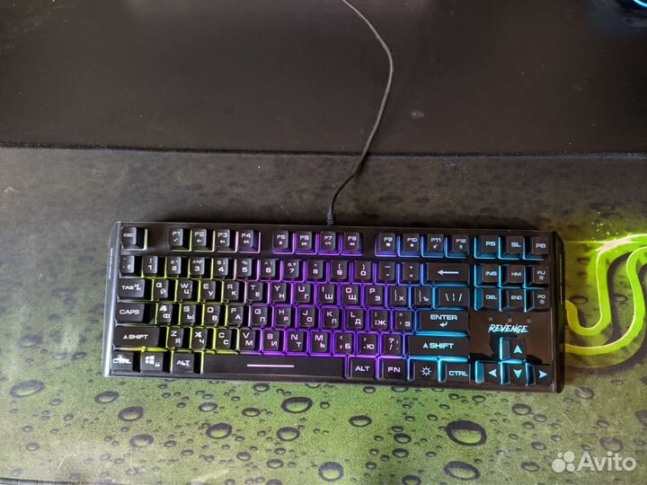 Игровая клавиатура с подсветкой