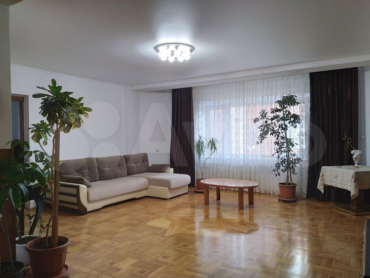 3-к. квартира, 101,4 м², 2/9 эт.