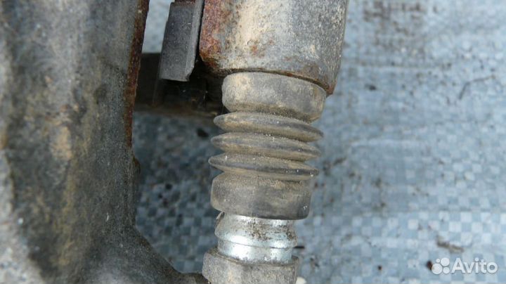 Суппорт тормозной пер правый Chevrolet Orlando I