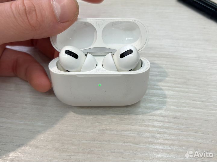 Apple airpods pro