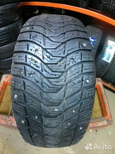 Michelin X-Ice North 3 215/65 R16