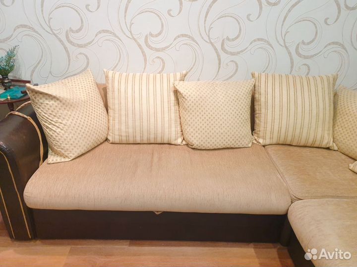 Продам угловой диван бу в хорошем состоянии
