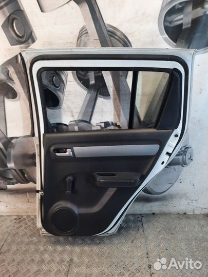 Дверь задняя правая Suzuki Swift хэтчбэк 5 дв