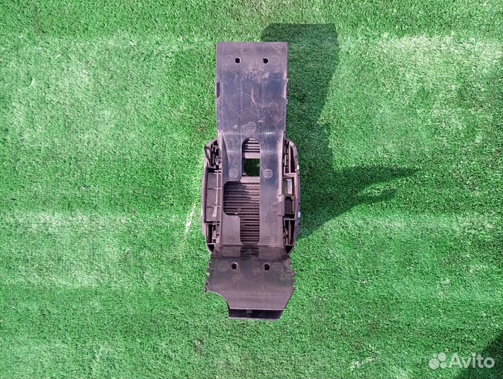 Консоль салона (кулисная часть) Volkswagen Passat