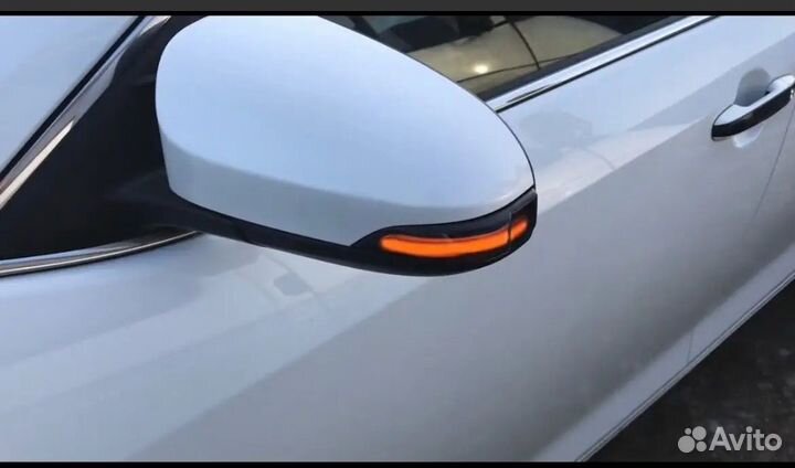 Динамический повторитель поворота Camry 50,55