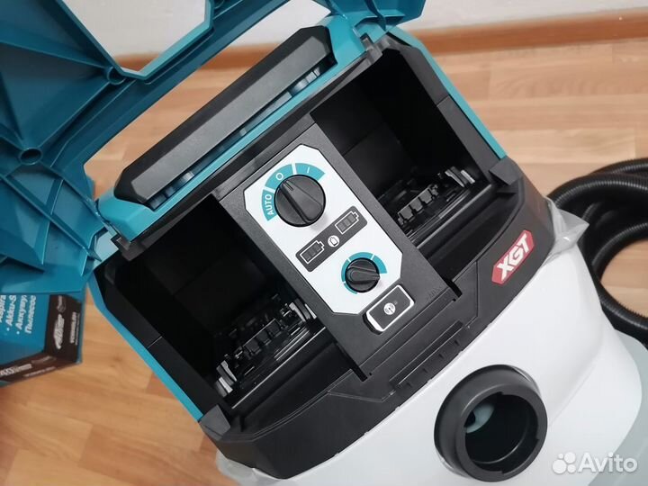 Пылесос Makita XGT VC004GLZ01 (новый)