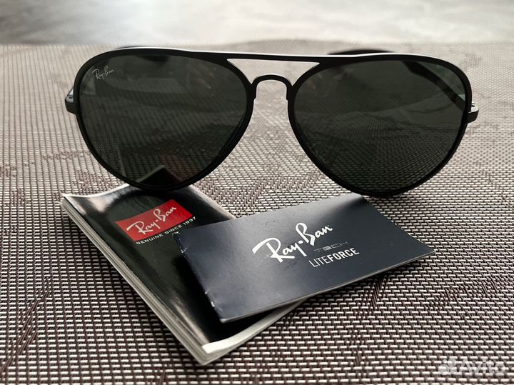 Очки RAY BAN