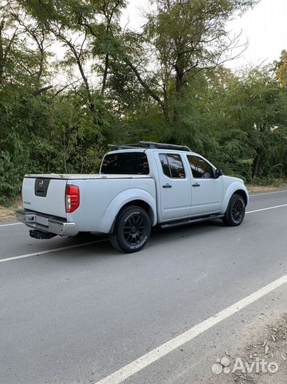 Nissan Navara, 2005
