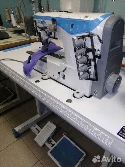 Распошивальная швейная машина jack w4