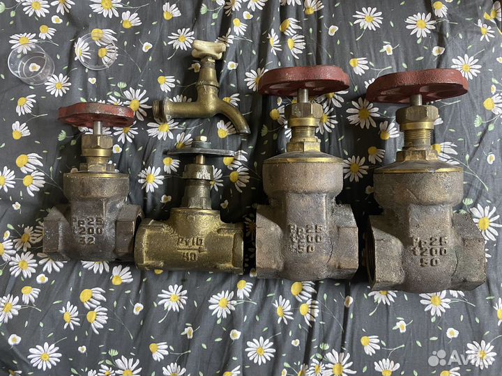 Задвижка латунная