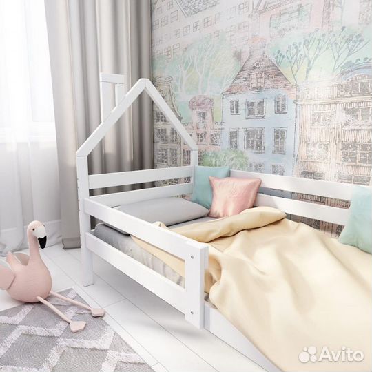 Кровать Домик-софа из массива