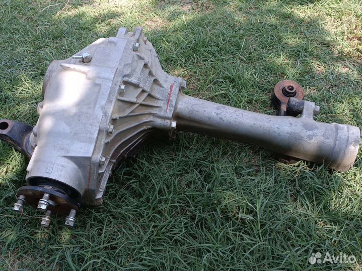 Передний редуктор на lexus lx570
