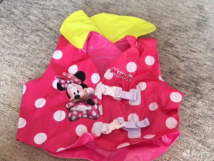 Надувной плавательный жилет