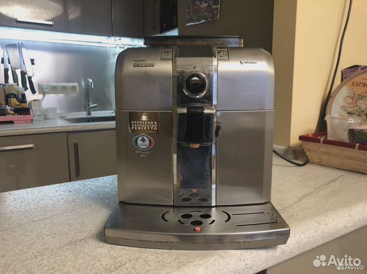 Кофемашина Philips saeco hd 8838 Italy