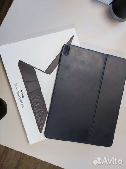 Чехол- Клавиатура MagicKeyboard для iPad, новая