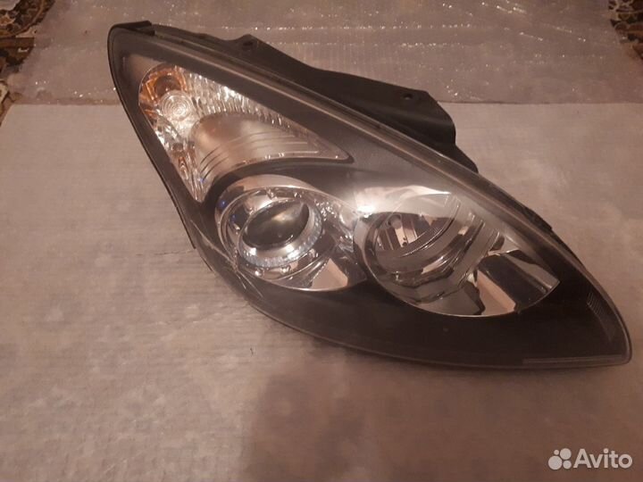 Фара передняя правая на hyundai i30