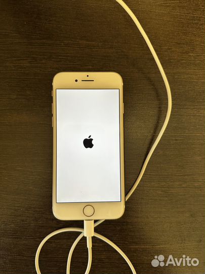 Смартфон iPhone 7
