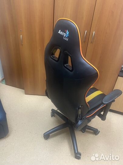 Компьютерное кресло